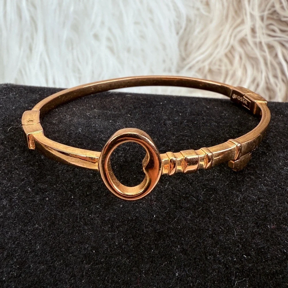 Vintage Coppertone Key Bangle Bracelet